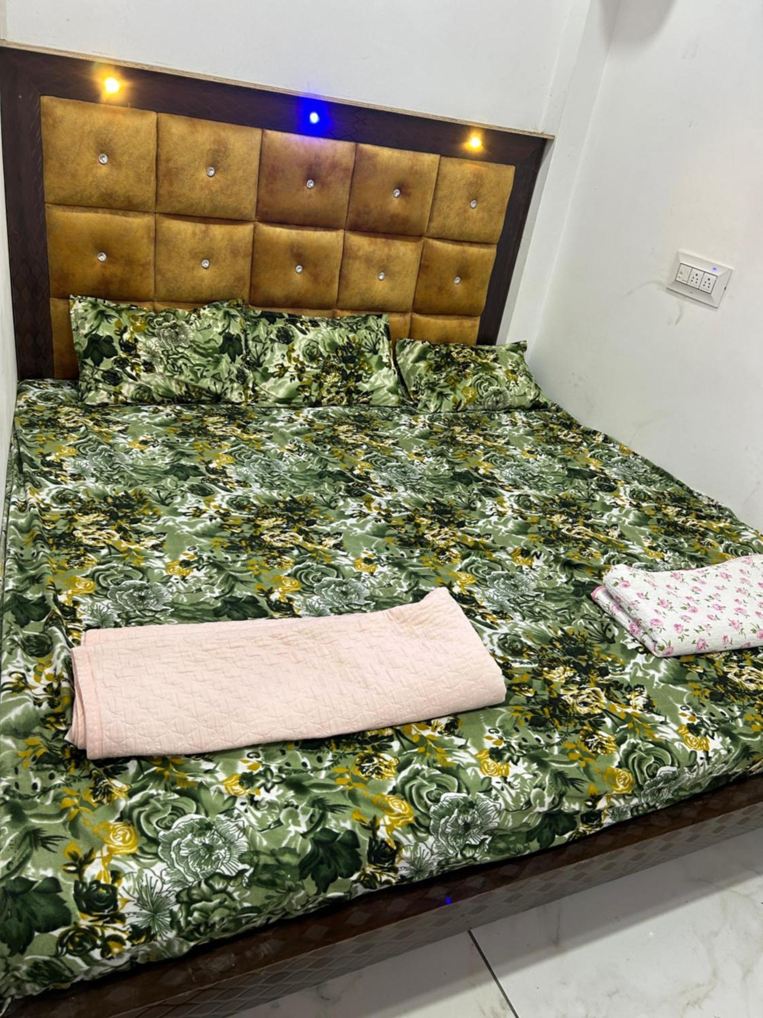 Bombay Hotel อุจเจน ภายนอก รูปภาพ